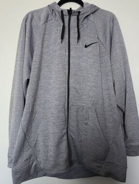 Nike Men’s Dri-Fit Gray Full-Zip Hooded Performance Jacket
